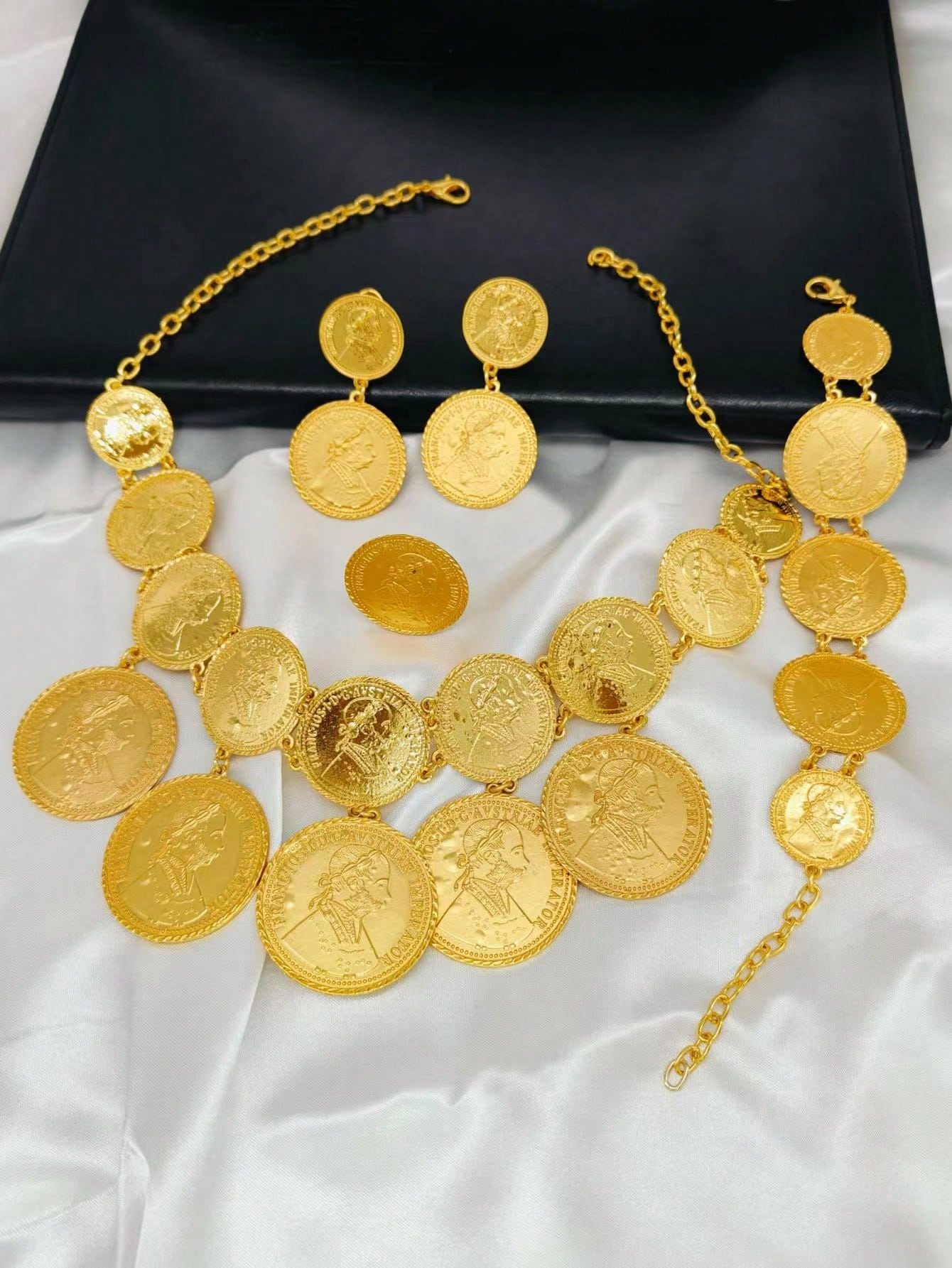Moda nigeriano dubai cor de ou - Vintage Collectible Coins avaliação e preço
